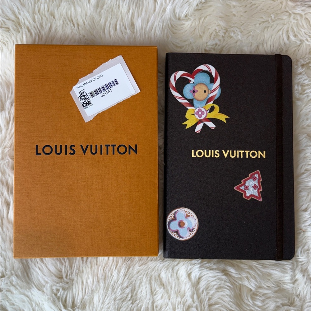 NWT Louis Vuitton Paris Holiday Limited Edition Vivienne Notebook agenda
